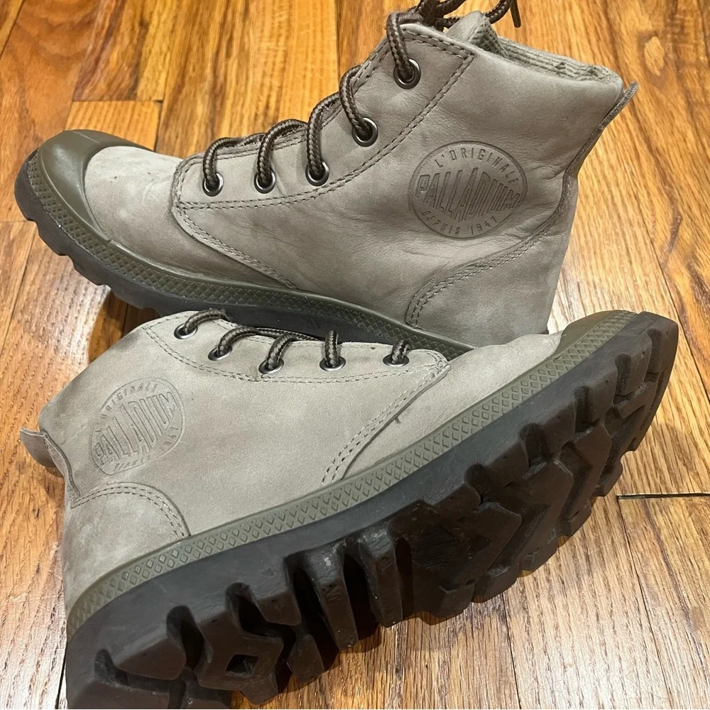 Women's Palladium Work Boots Grey,Size 6.Some stains‎ see pictures